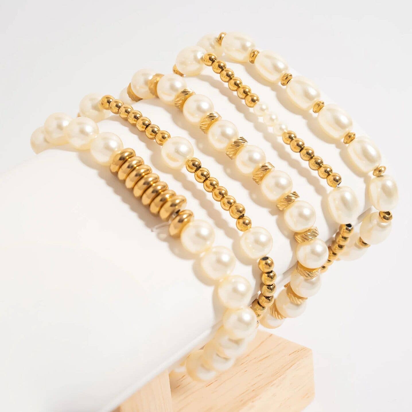 18K Gold PVD 8mm Kiska Glass Pearl Stretch Bracelet